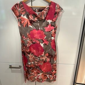 Banana Republic ‘Mad Men’ Collection Sateen flowered dress. Size 8.